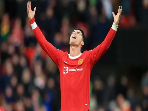 Tin MU 19/4: Quỷ đỏ gửi thông điệp chia buồn đến Ronaldo