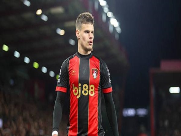 BĐ Anh: Liverpool gặp khó vụ Milos Kerkez vì lý do bất ngờ