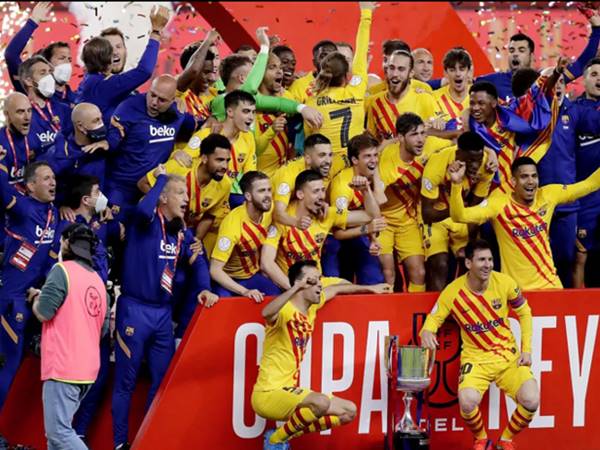 Những mùa giải huy hoàng của Barcelona