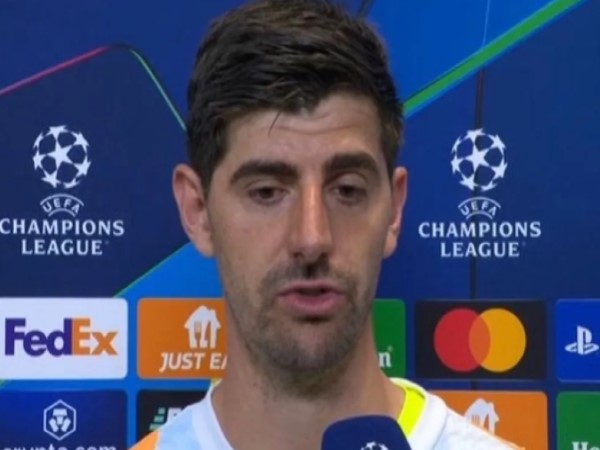Tin BĐ: Courtois lên tiếng bảo vệ Real Madrid