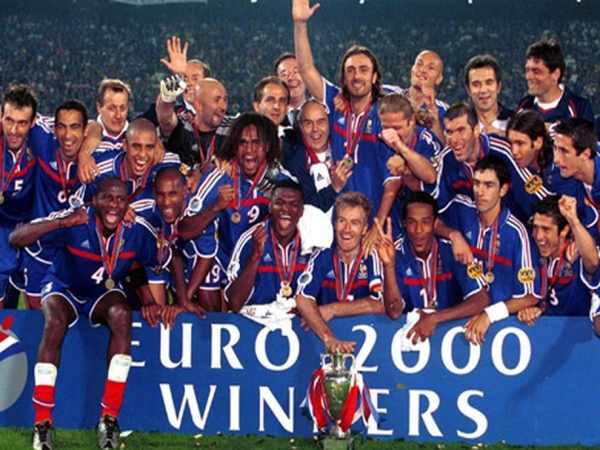 Chung kết EURO 2000 – Cuộc so tài kinh điển giữa Pháp và Ý