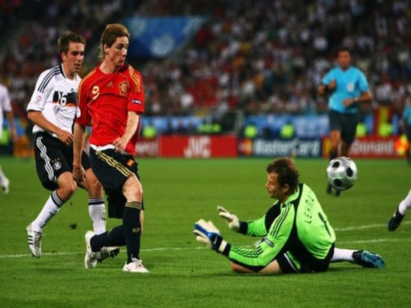 Những khoảnh khắc đáng nhớ trong chung kết EURO 2008