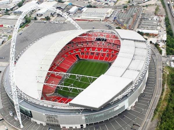Sân Wembley của đội nào? Đội nào được thi đấu tại đây?