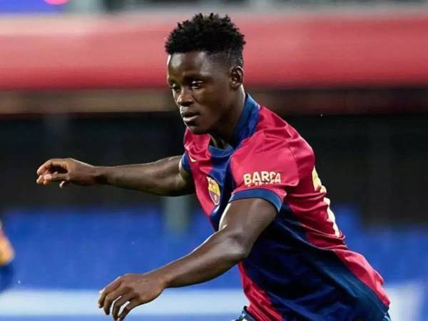 Tin Barca 24/7: Azziz Issah tiếp tục được Barca cho mượn