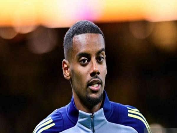 Tin Liverpool: Alexander Isak trình diễn gây thất vọng