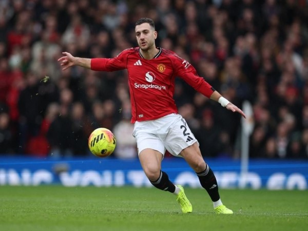 Tin MU: Fan Manchester United phát cuồng vì Diogo Dalot