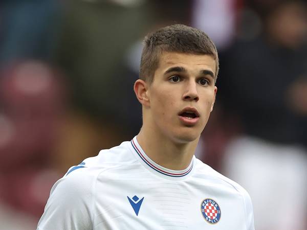 Tin Barca: Barcelona cân nhắc chiêu mộ Luka Vuskovic